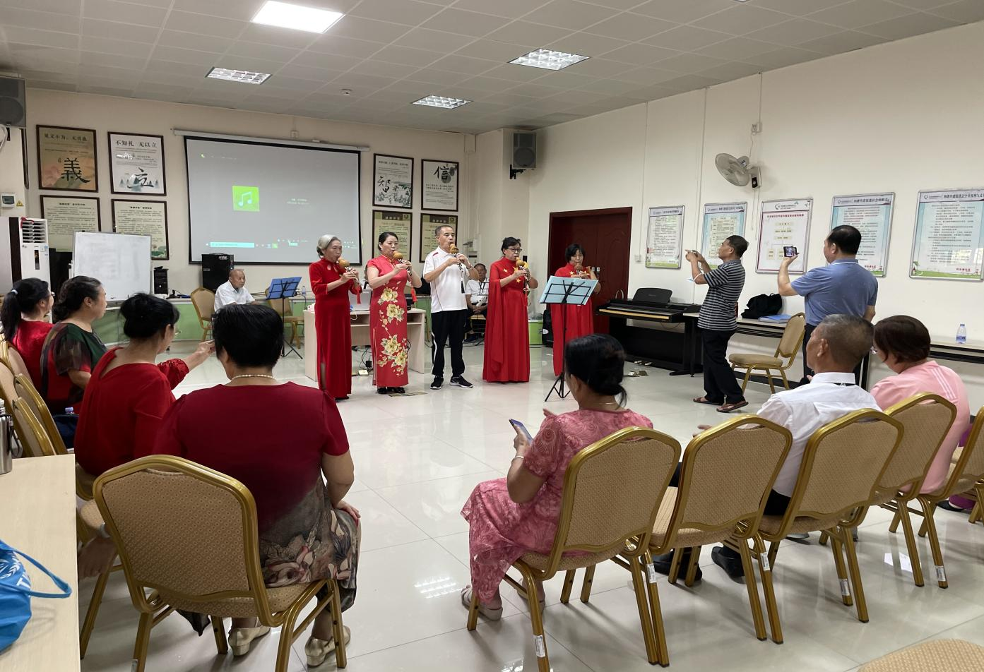 回龙埔社区长者金秋才艺秀