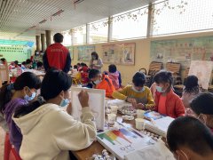 六和：“笔尖绘童心 留深过牛年”社区 迎春绘画活动