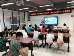 坪地社区|“船”承文化，“拼”出创意：坪地社区开展端午龙舟立体拼