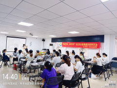 年丰社区|“指尖锦绣·旗袍包里的东方美