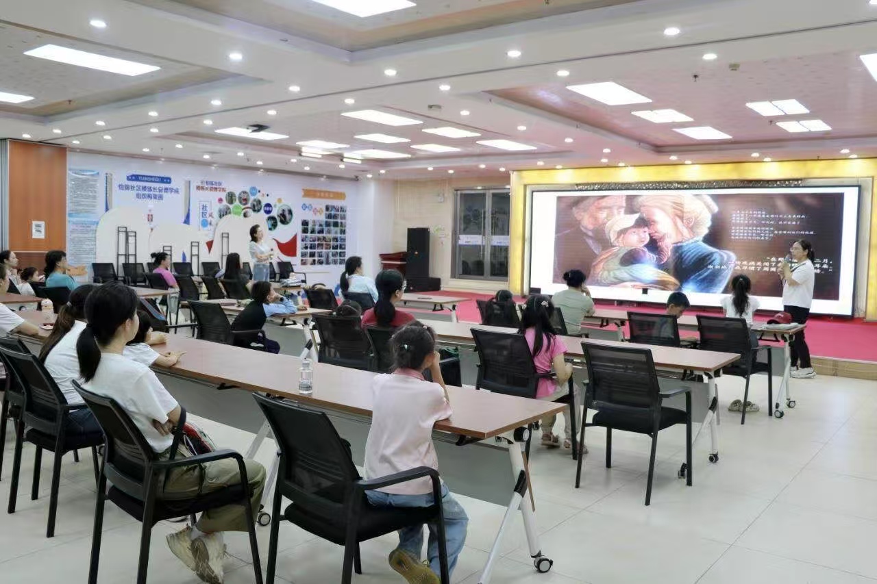 “书香无界·童心共融”，深圳未成年人阅读推广进基层活动走进横岗街